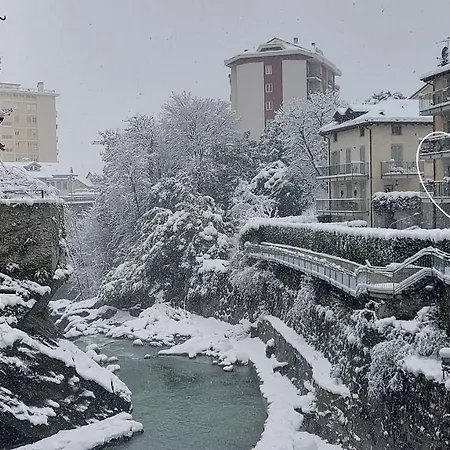 Chiavenna Suite Apartament *